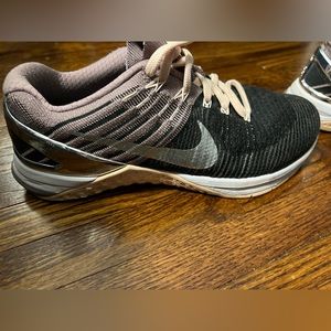 Women’s Nike metcon 7.5 black, purple, metallic